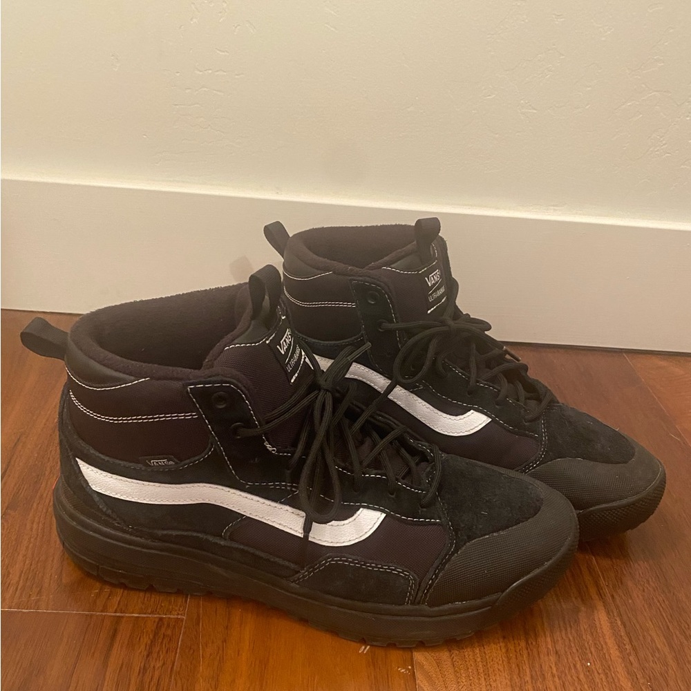 Vans ultra range hikers size 11